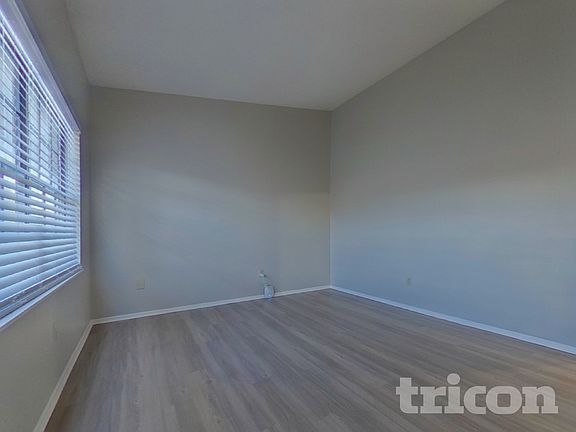2nd image of 2950 Bedford St