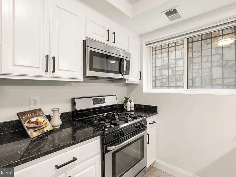 804 Taylor St NW #105 — Photo 11