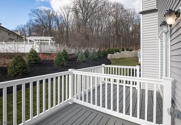 88 Arlene Ct — Photo 23