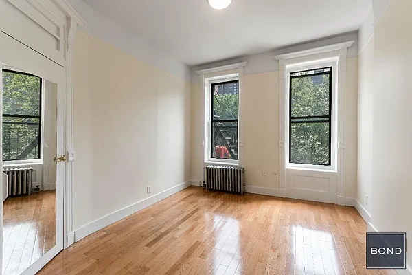 Rented by Bond New York | media 27