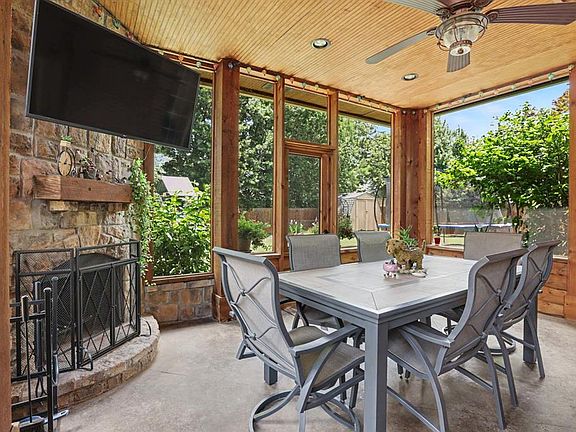 3rd image of 14208 Pecan Hollow Ter