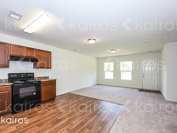 4th image of 1021 Aunt Prissey Ct