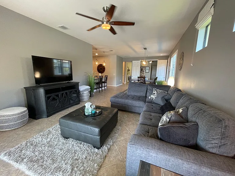 7631 Jacaranda Ln — Photo 23