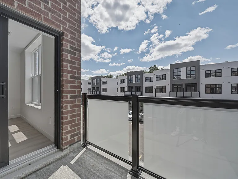 31 Mill St #12 — Photo 32