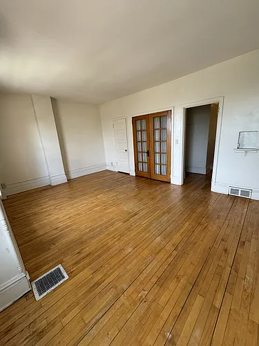 1503 E 2nd St #2 Photo 1
