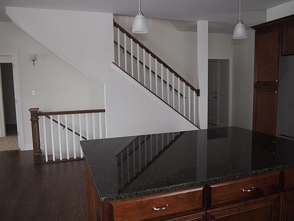 3rd image of 16319 Emerson Dr