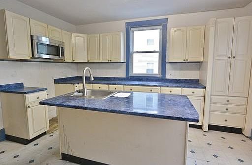 5th image of 83 Harwood St