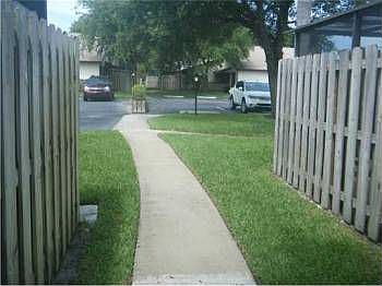 3rd image of 8007 SE Vila Cir #B