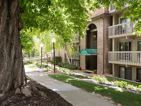 2nd image of 31 N M St #302