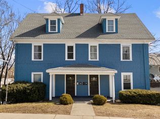 306-308 Sigourney St, Hartford, CT 06105