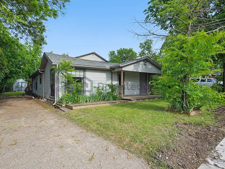 901 Kimbrough St — Photo 1