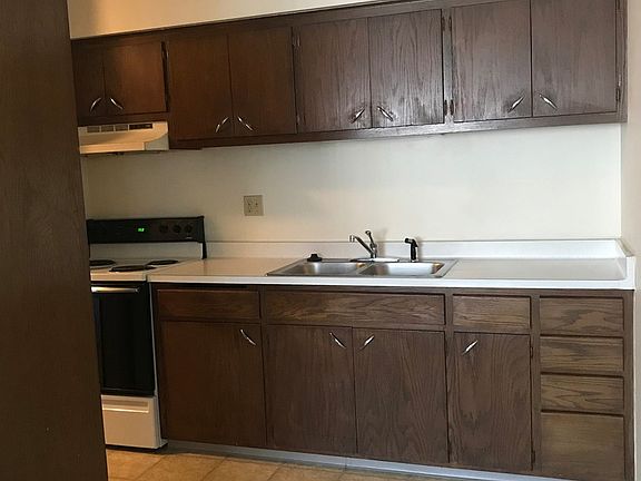2nd image of 523 Pine St APT 107