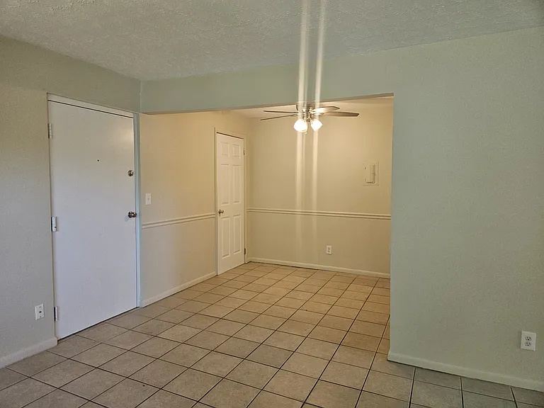 310 Main St #4 — Photo 8