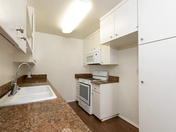 Santa Monica St. Charles