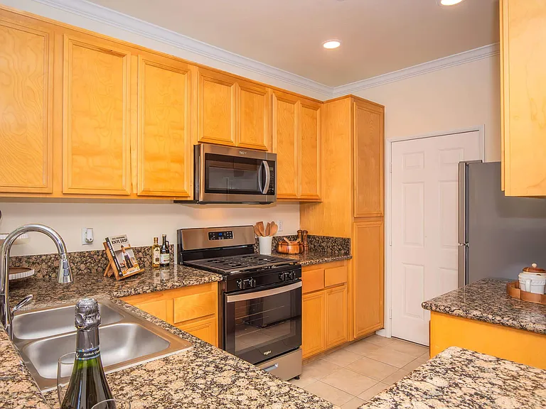 Colony Townhomes — Photo 83