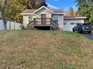 3014 Essex St, Eau Claire, WI 54703