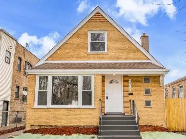 9905 S Escanaba Ave, Chicago, IL 60617