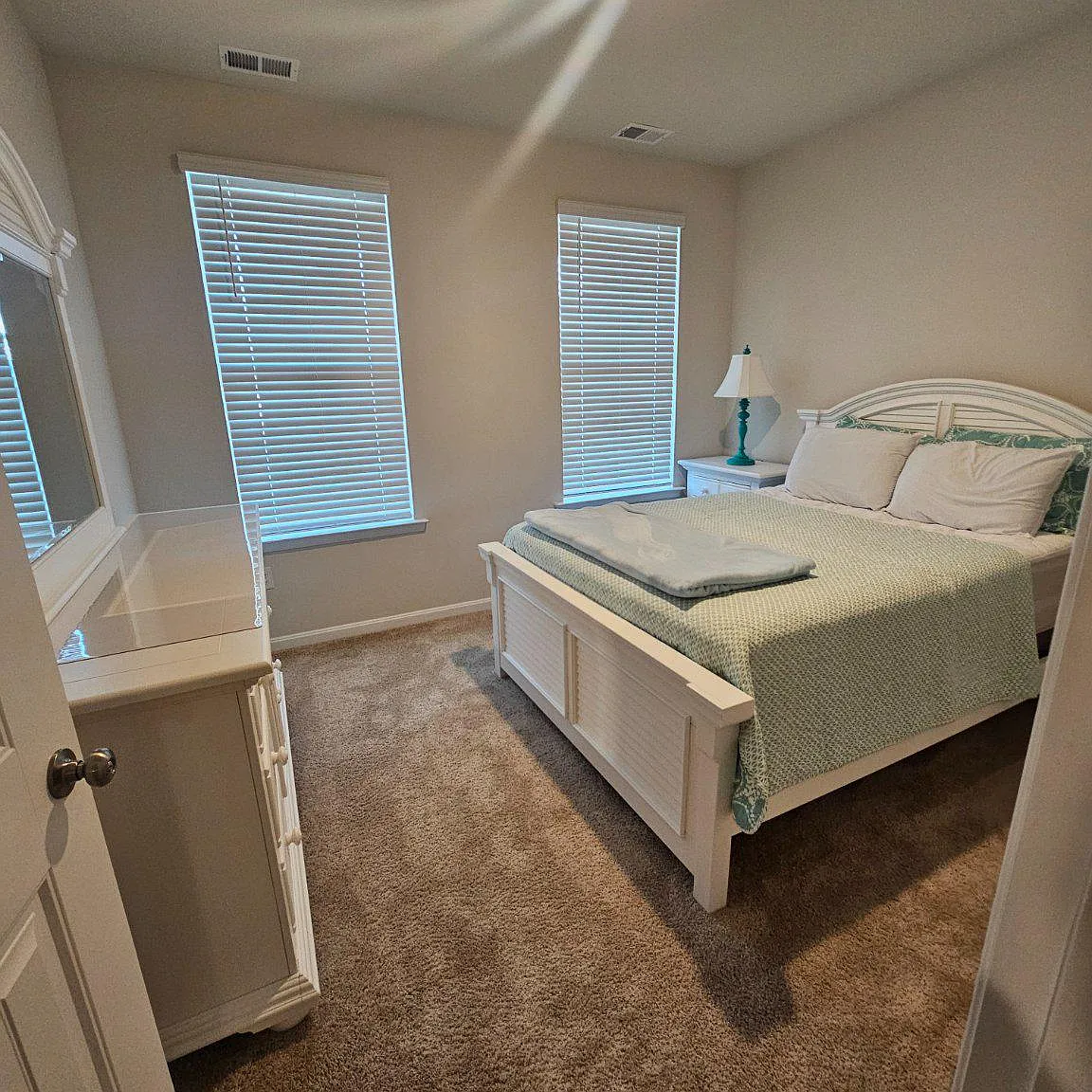 3 bed, 2.0 bath, 1850 sqft, $2,750 — Photo 4
