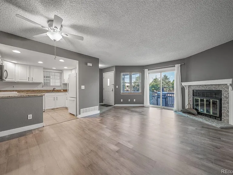 12645 E Pacific Cir #E — Photo 15