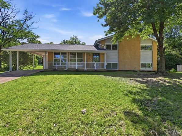 12302 Promenade Ln, Saint Louis, MO 63146