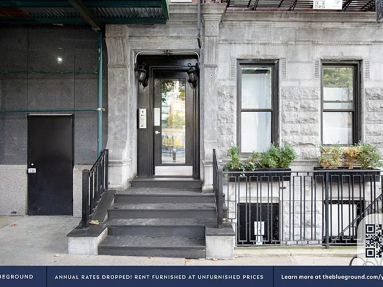 434 W 52nd St #5 — Photo 18