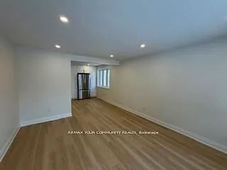 130 Simcoe Rd #MAIN — Photo 10