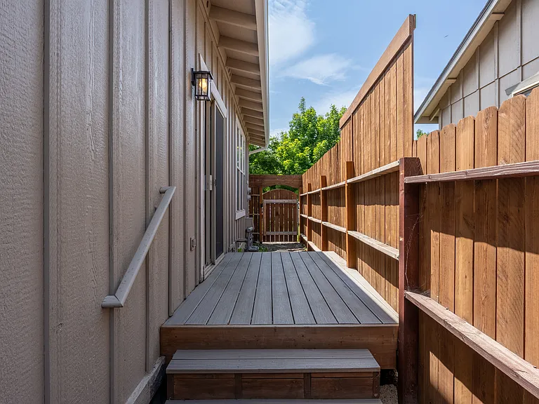 898 NE Hidden Valley Dr #1 — Photo 28