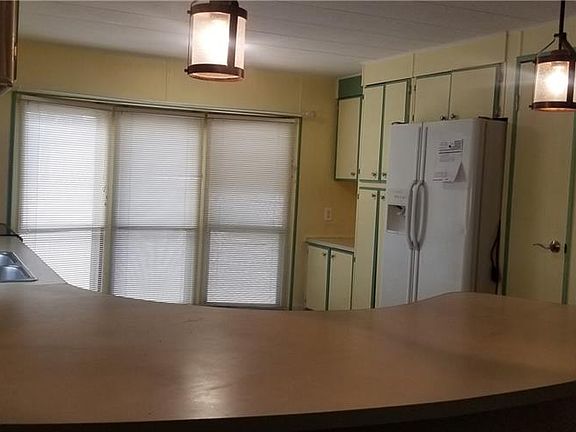 5th image of 50 Nuggett Dr
