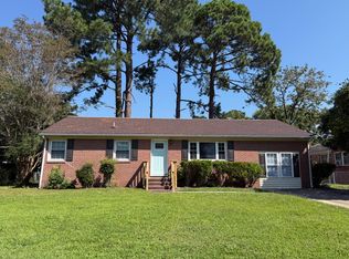 110 Scott Dr, Williamsburg, VA 23185