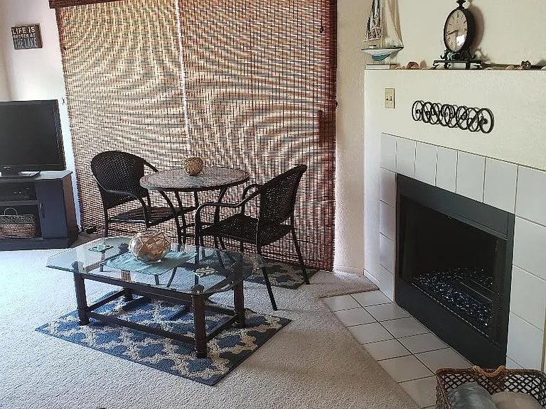 1650 Smoketree Ave S #220 — Photo 6