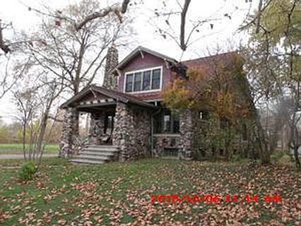 3rd image of 494 Lakewood St