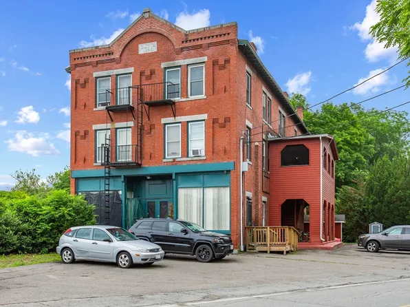 4 Davis St, Shirley, MA 01464