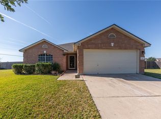106 Williamson Cv, Elgin, TX 78621