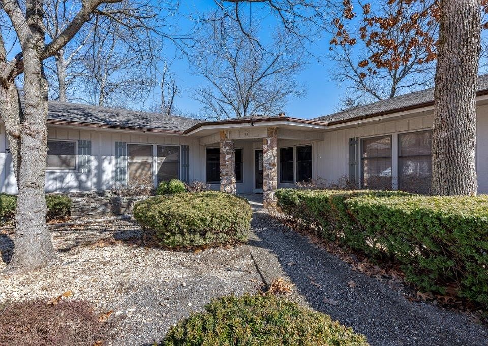 1st image of 37 Abingdon Ln