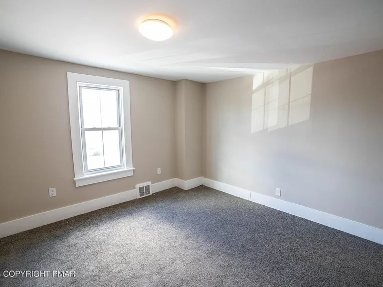 811 Monroe St #1 — Photo 5