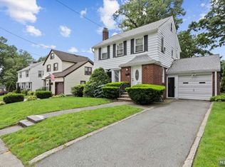 10 Fairway St, Bloomfield, NJ 07003