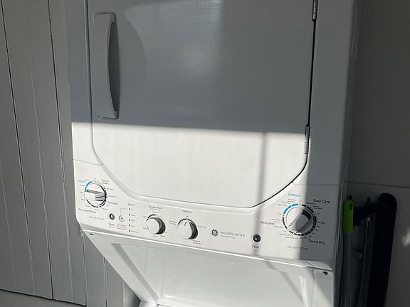 Washer/Dryer in Pantry off kitchen