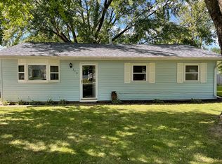 213 6th St, Colona, IL 61241