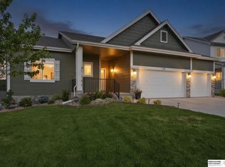 5520 N 181st St, Elkhorn, NE 68022