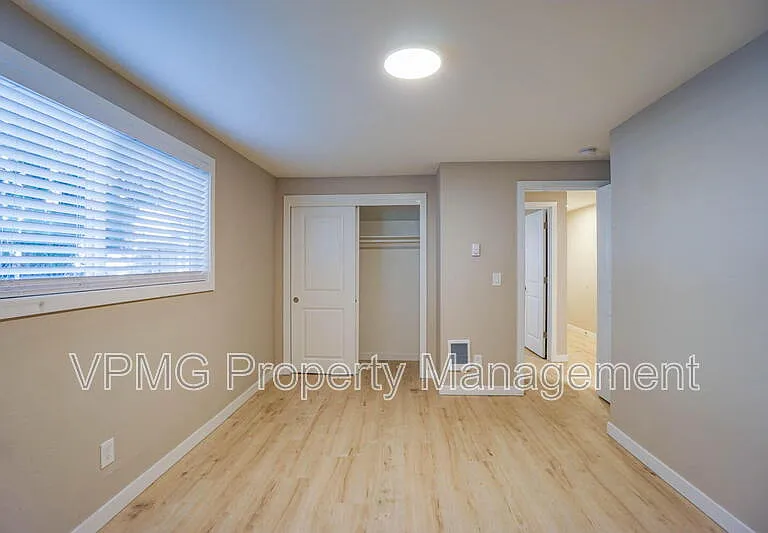 4420 Gibbons St #B — Photo 6
