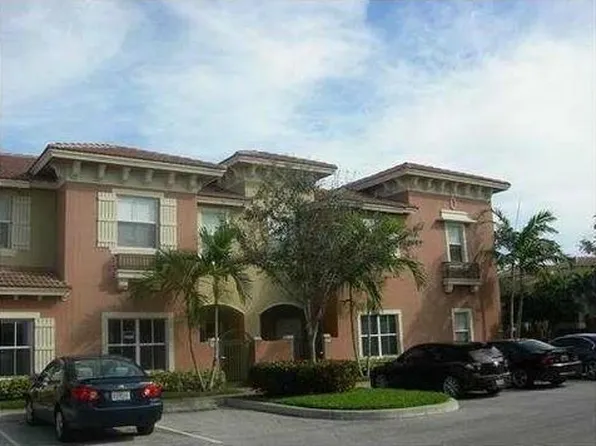 155 Lake Monterey Cir, Boynton Beach, FL 33426