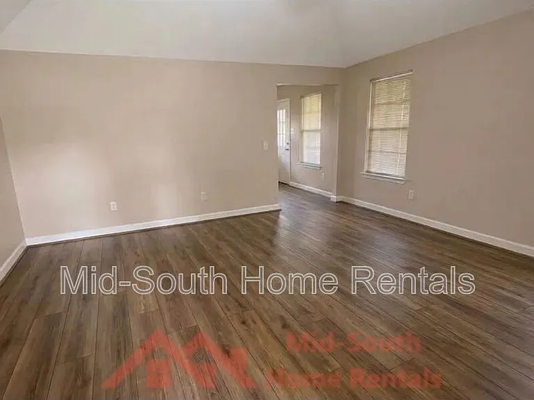 1263 Tunica St — Photo 7