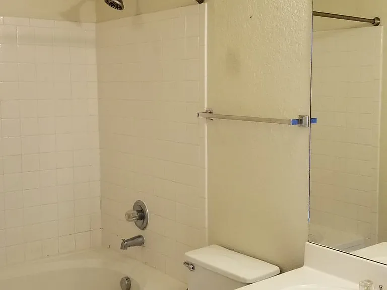 8010 Braes Run — Photo 30
