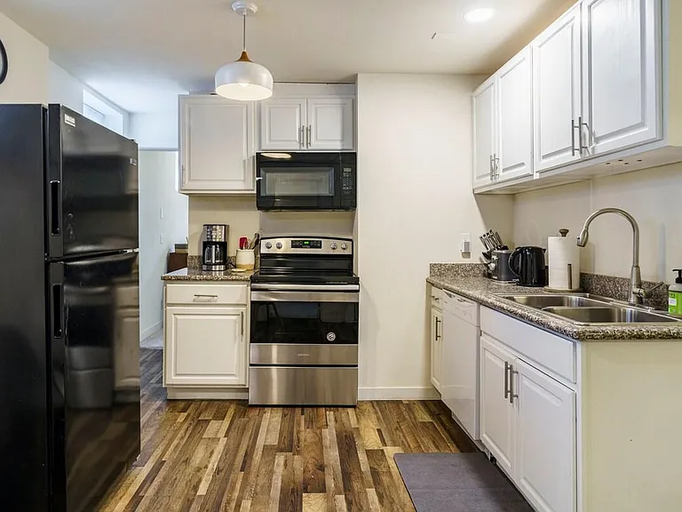 5506 NE Hoyt St #B — Photo 2