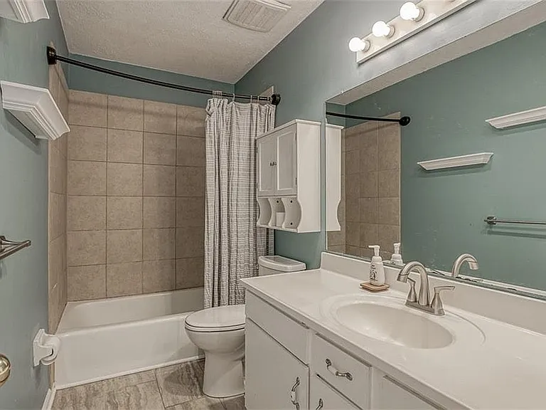 10923 Gillette St — Photo 8