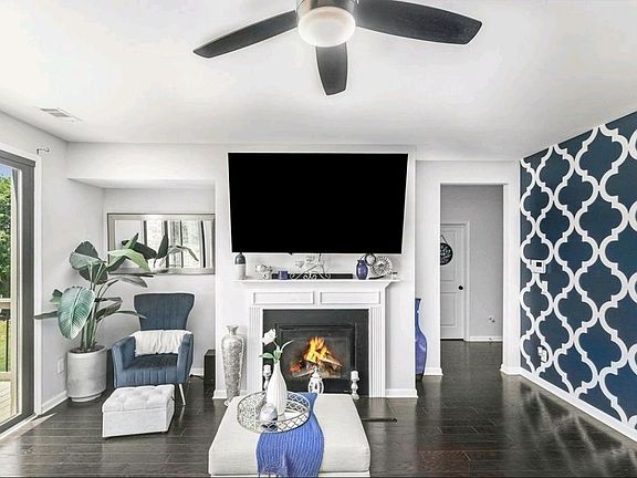 3rd image of 167 Highland Park Dr