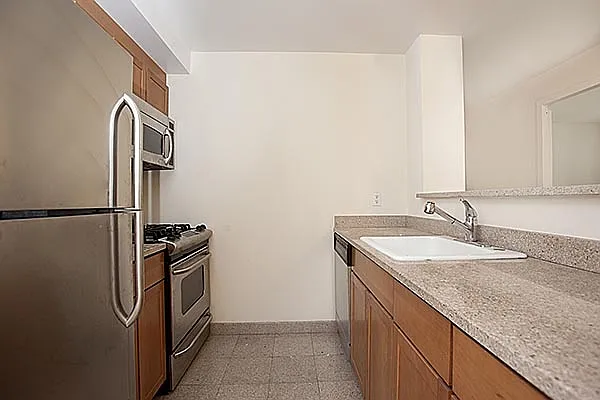 Sold by Nest Seekers International | media 3