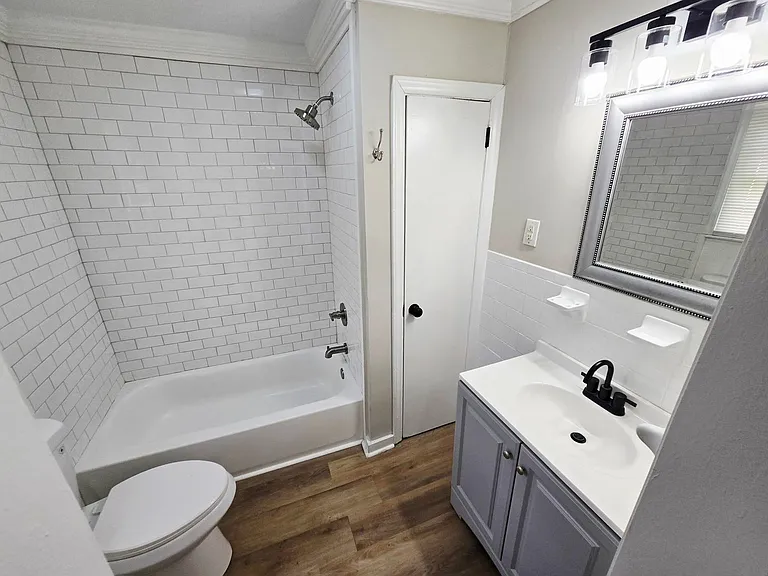 728 Tucker St — Photo 10