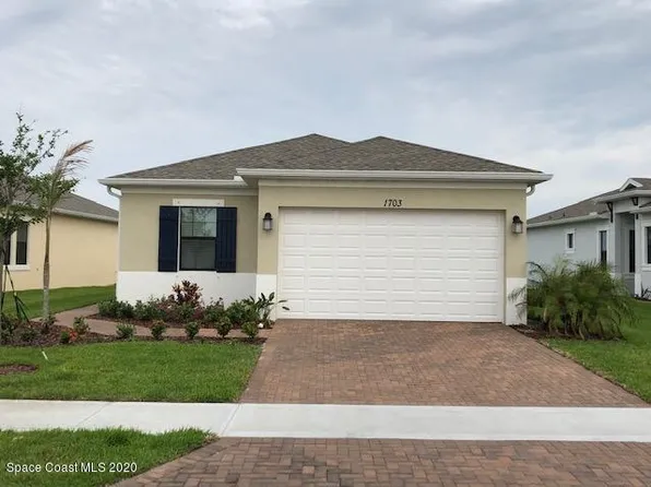 1703 Great Belt Cir, Melbourne, FL 32940