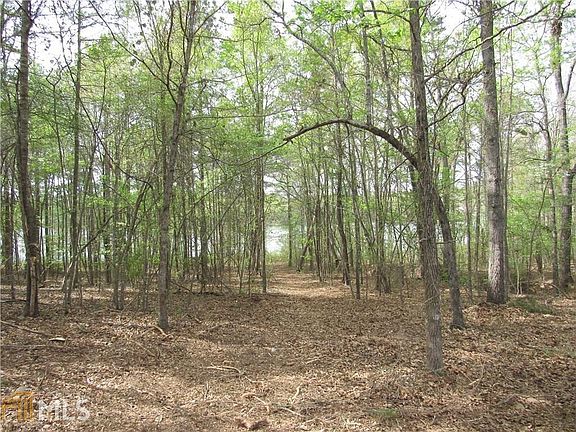 4th image of 827 Bear Creek Ln
